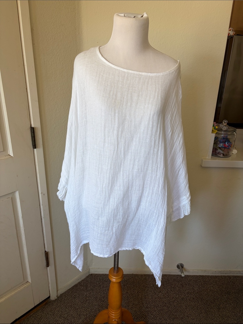 Tina Stephan’s White Lightweight Waffle Knit Tunic Top - Women